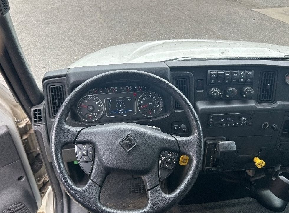 Medium Duty Box Truck-Light and Medium Duty Trucks-International-2021-MV607-Pell City-AL-60,436\n\t\tmiles-$ 78,750 - Image 18
