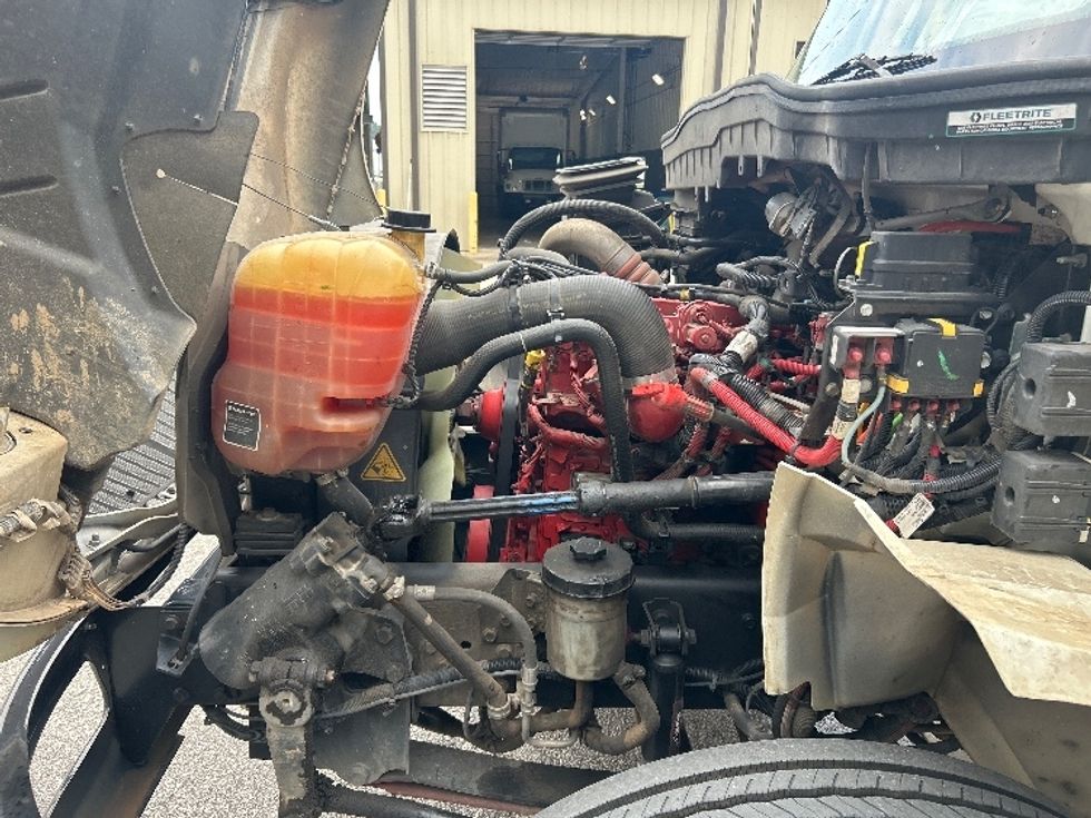 Medium Duty Box Truck-Light and Medium Duty Trucks-International-2021-MV607-Pell City-AL-60,436\n\t\tmiles-$ 78,750 - Image 24