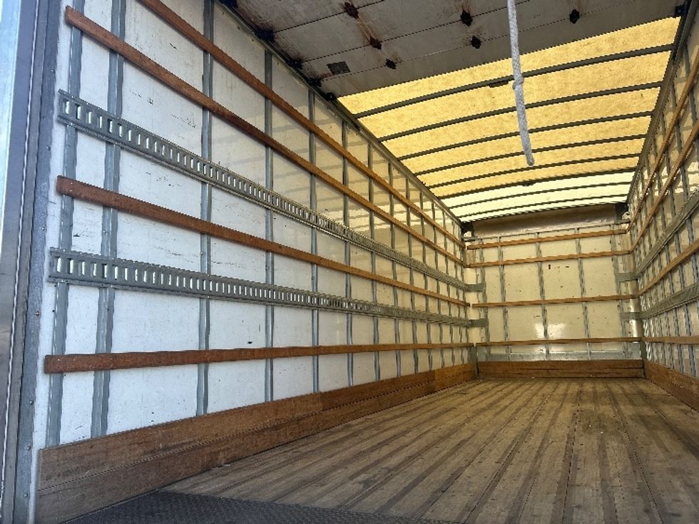 Medium Duty Box Truck-Light and Medium Duty Trucks-International-2021-MV607-Pennsauken-NJ-213,241\n\t\tmiles-$ 44,500 - Image 11