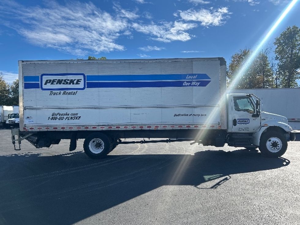 Medium Duty Box Truck-Light and Medium Duty Trucks-International-2021-MV607-Pennsauken-NJ-213,241\n\t\tmiles-$ 44,500 - Image 12