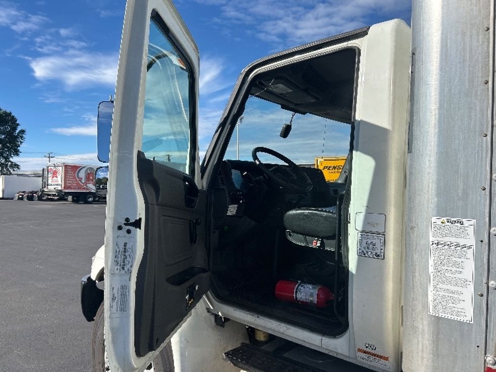 Medium Duty Box Truck-Light and Medium Duty Trucks-International-2021-MV607-Pennsauken-NJ-213,241\n\t\tmiles-$ 44,500 - Image 16