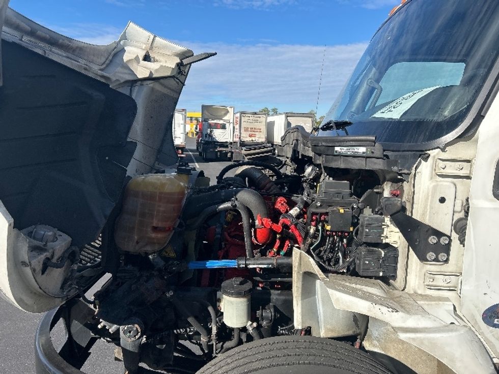 Medium Duty Box Truck-Light and Medium Duty Trucks-International-2021-MV607-Pennsauken-NJ-213,241\n\t\tmiles-$ 44,500 - Image 21