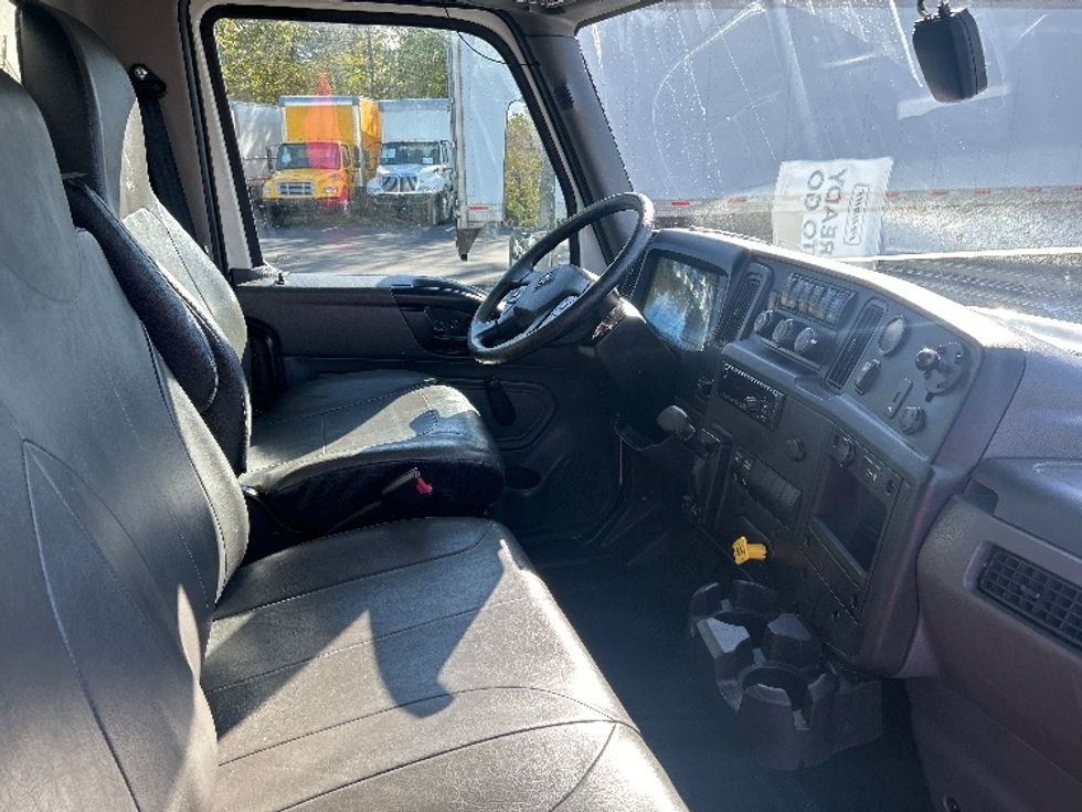 Medium Duty Box Truck-Light and Medium Duty Trucks-International-2021-MV607-Pennsauken-NJ-213,241\n\t\tmiles-$ 44,500 - Image 23