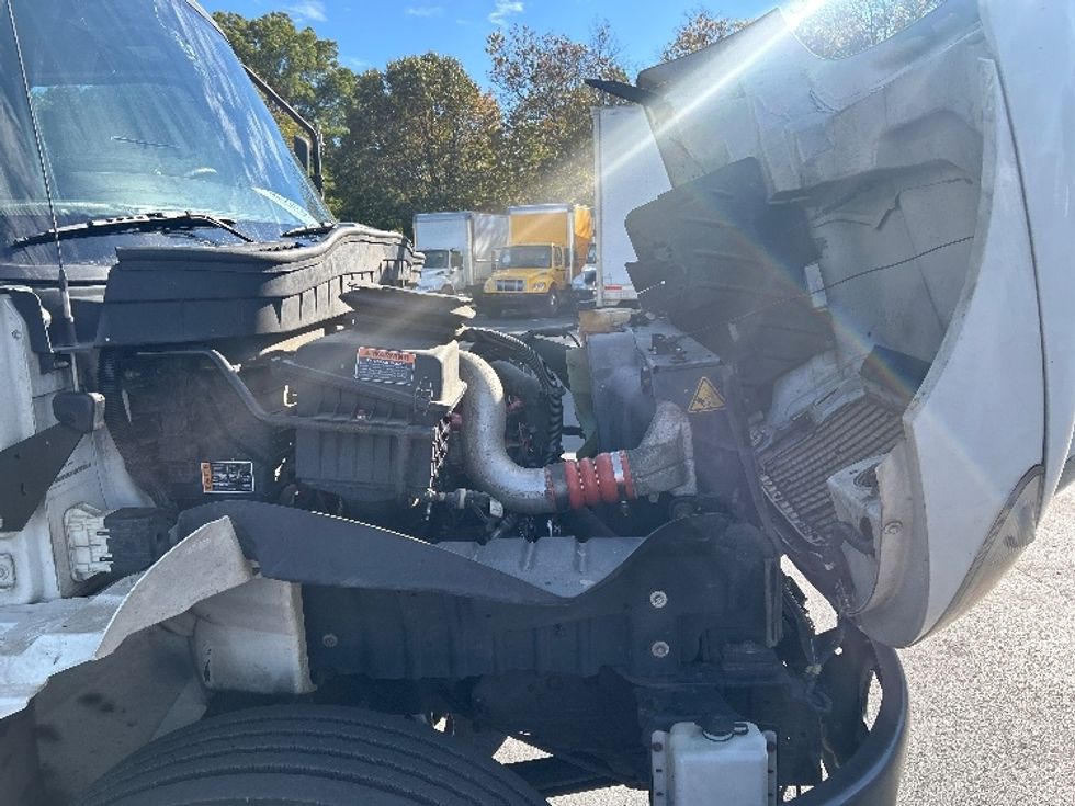 Medium Duty Box Truck-Light and Medium Duty Trucks-International-2021-MV607-Pennsauken-NJ-213,241\n\t\tmiles-$ 44,500 - Image 24