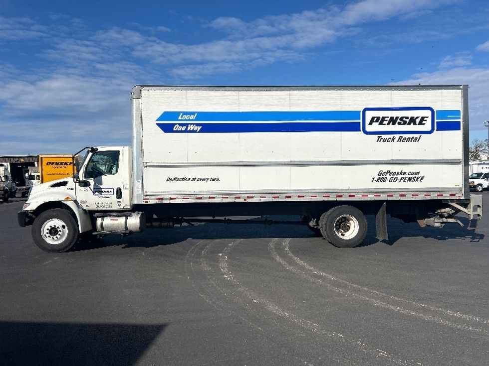 Medium Duty Box Truck-Light and Medium Duty Trucks-International-2021-MV607-Pennsauken-NJ-213,241\n\t\tmiles-$ 44,500 - Image 4