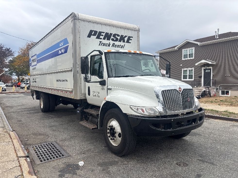 Medium Duty Box Truck-Light and Medium Duty Trucks-International-2021-MV607-Pennsauken-NJ-214,156\n\t\tmiles-$ 44,250 - Image 1