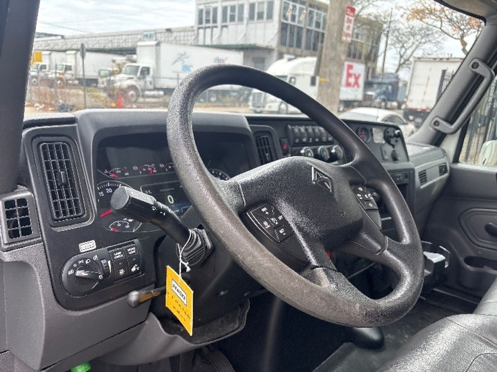 Medium Duty Box Truck-Light and Medium Duty Trucks-International-2021-MV607-Pennsauken-NJ-214,156\n\t\tmiles-$ 44,250 - Image 17