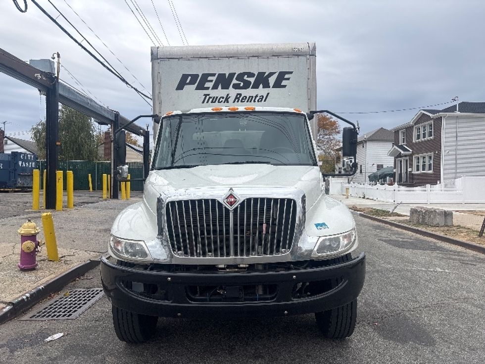 Medium Duty Box Truck-Light and Medium Duty Trucks-International-2021-MV607-Pennsauken-NJ-214,156\n\t\tmiles-$ 44,250 - Image 2