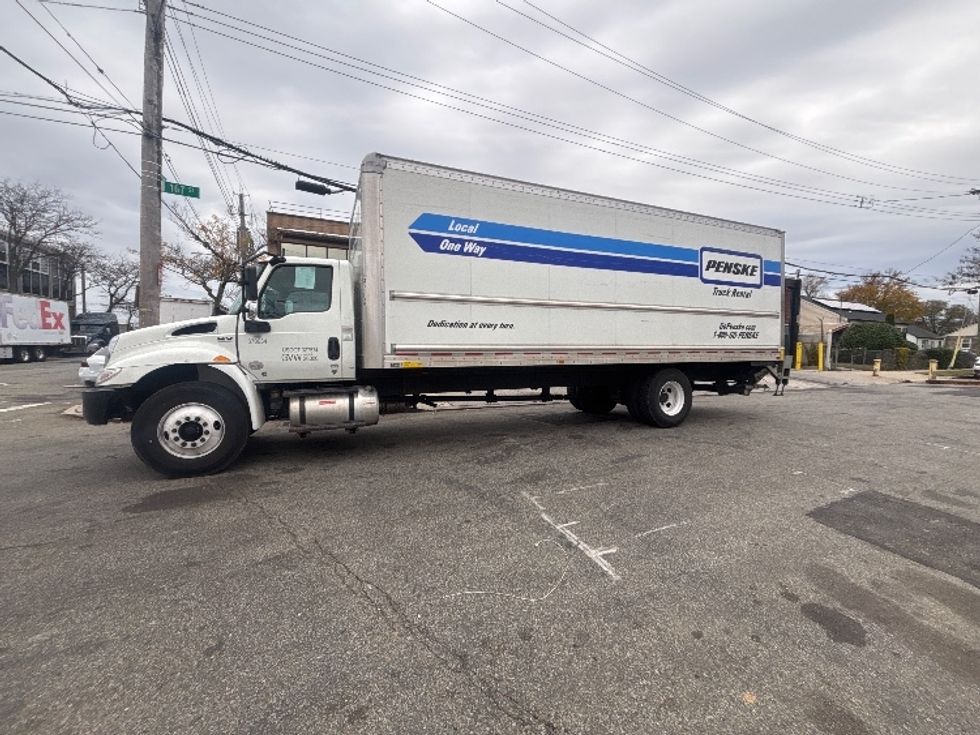 Medium Duty Box Truck-Light and Medium Duty Trucks-International-2021-MV607-Pennsauken-NJ-214,156\n\t\tmiles-$ 44,250 - Image 4