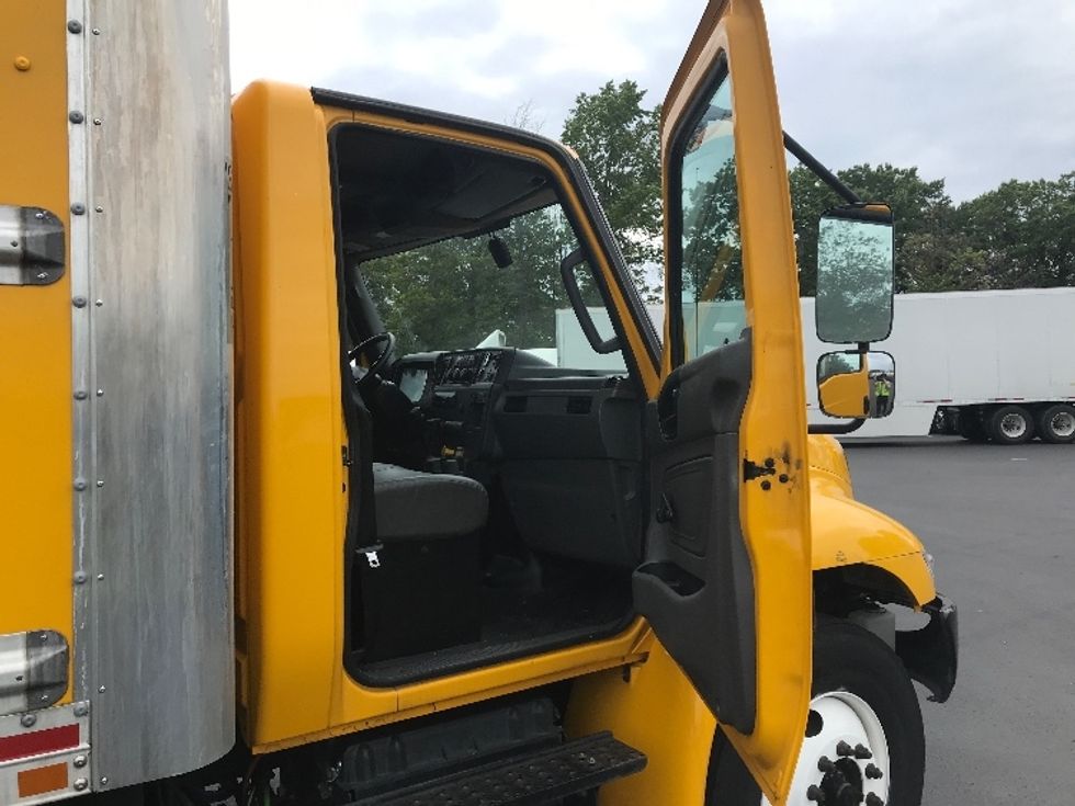 Medium Duty Box Truck-Light and Medium Duty Trucks-International-2021-MV607-Pennsauken-NJ-245,524\n\t\tmiles-$ 30,750 - Image 20