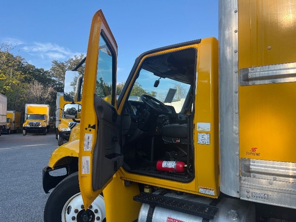 Medium Duty Box Truck-Light and Medium Duty Trucks-International-2021-MV607-Pensacola-FL-165,456\n\t\tmiles-$ 47,250 - Image 16