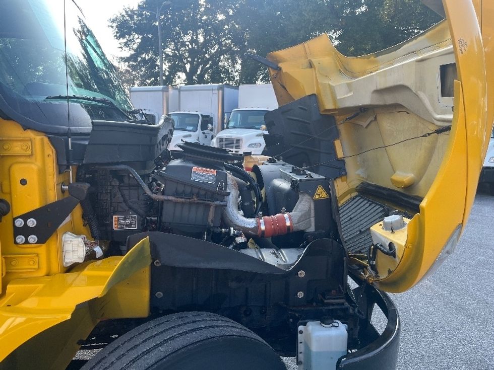 Medium Duty Box Truck-Light and Medium Duty Trucks-International-2021-MV607-Pensacola-FL-165,456\n\t\tmiles-$ 47,250 - Image 23