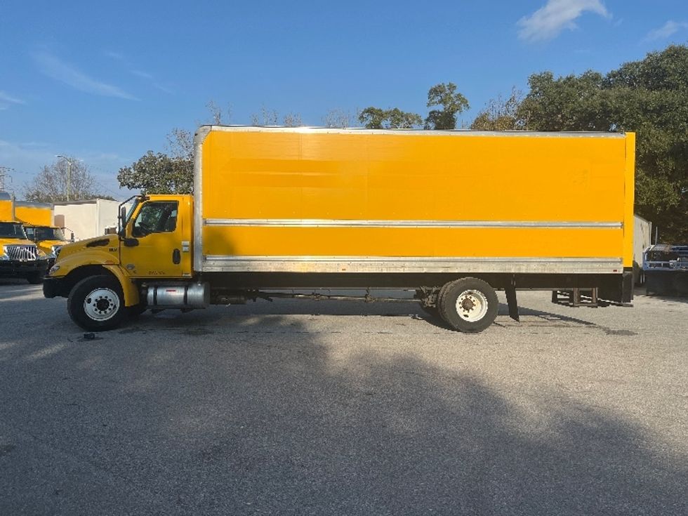 Medium Duty Box Truck-Light and Medium Duty Trucks-International-2021-MV607-Pensacola-FL-165,456\n\t\tmiles-$ 47,250 - Image 4
