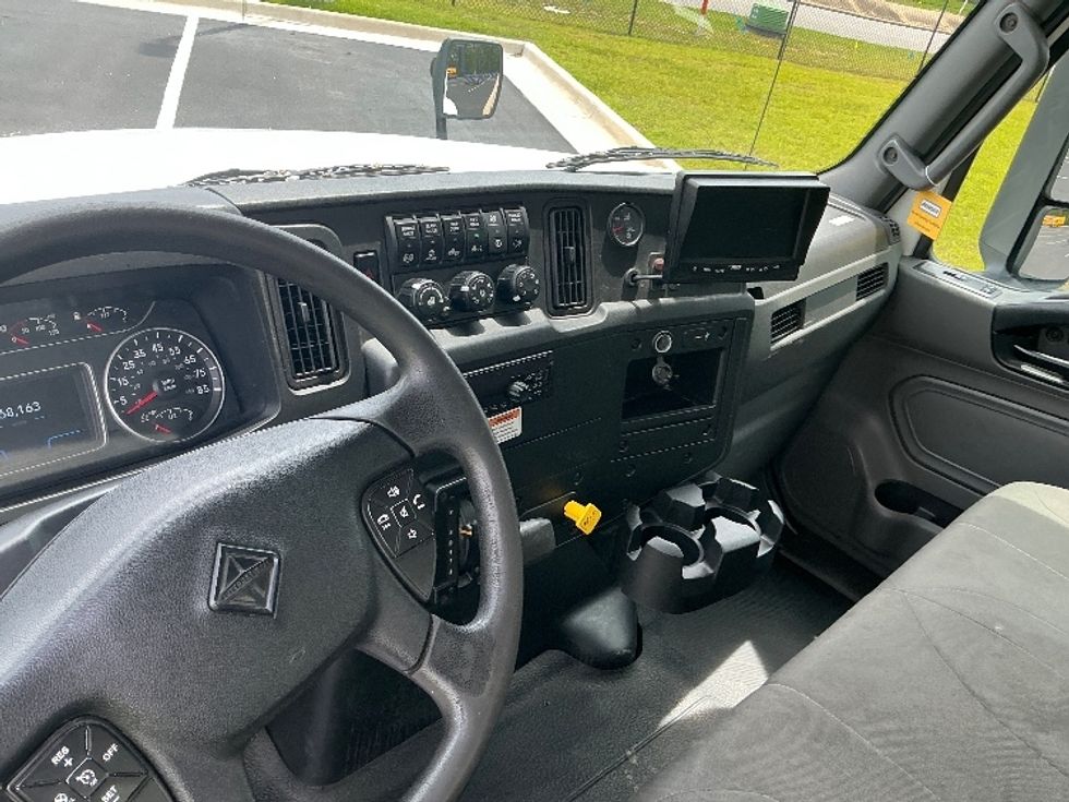 Medium Duty Box Truck-Light and Medium Duty Trucks-International-2021-MV607-Pensacola-FL-170,989\n\t\tmiles-$ 61,250 - Image 17