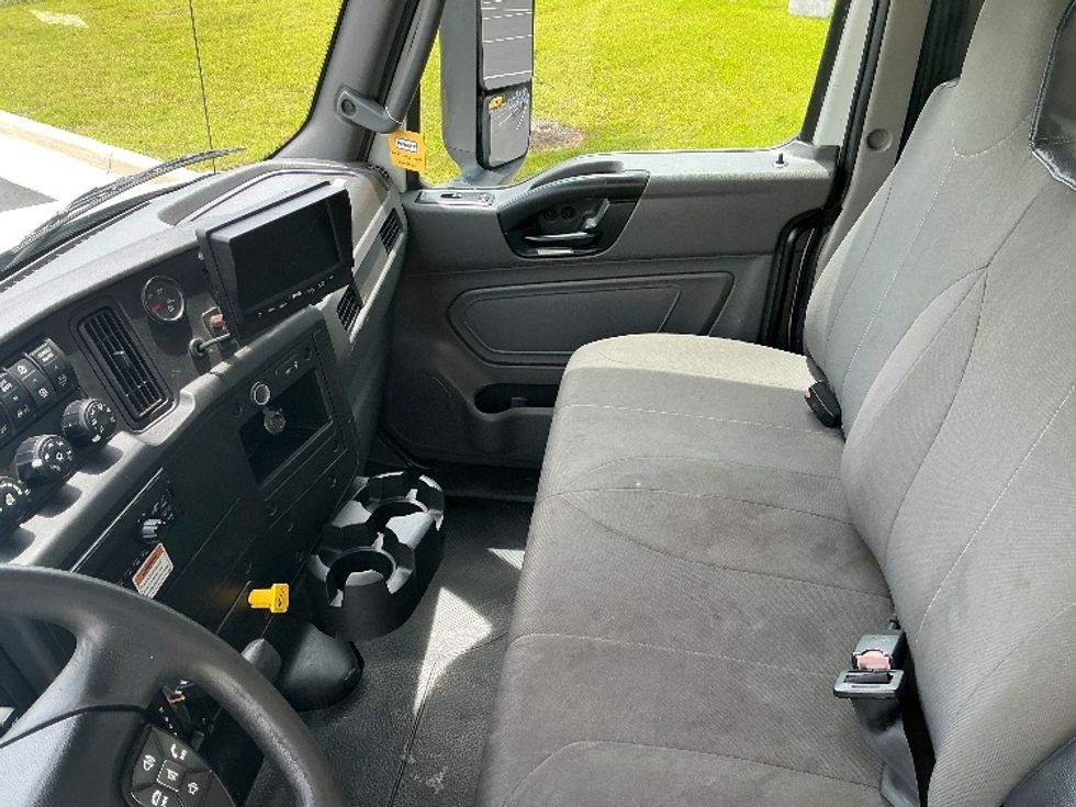 Medium Duty Box Truck-Light and Medium Duty Trucks-International-2021-MV607-Pensacola-FL-170,989\n\t\tmiles-$ 61,250 - Image 18