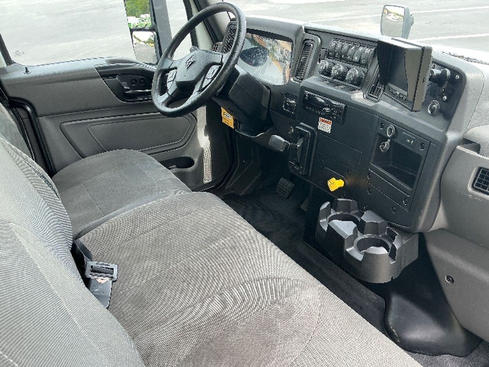 Medium Duty Box Truck-Light and Medium Duty Trucks-International-2021-MV607-Pensacola-FL-170,989\n\t\tmiles-$ 61,250 - Image 21