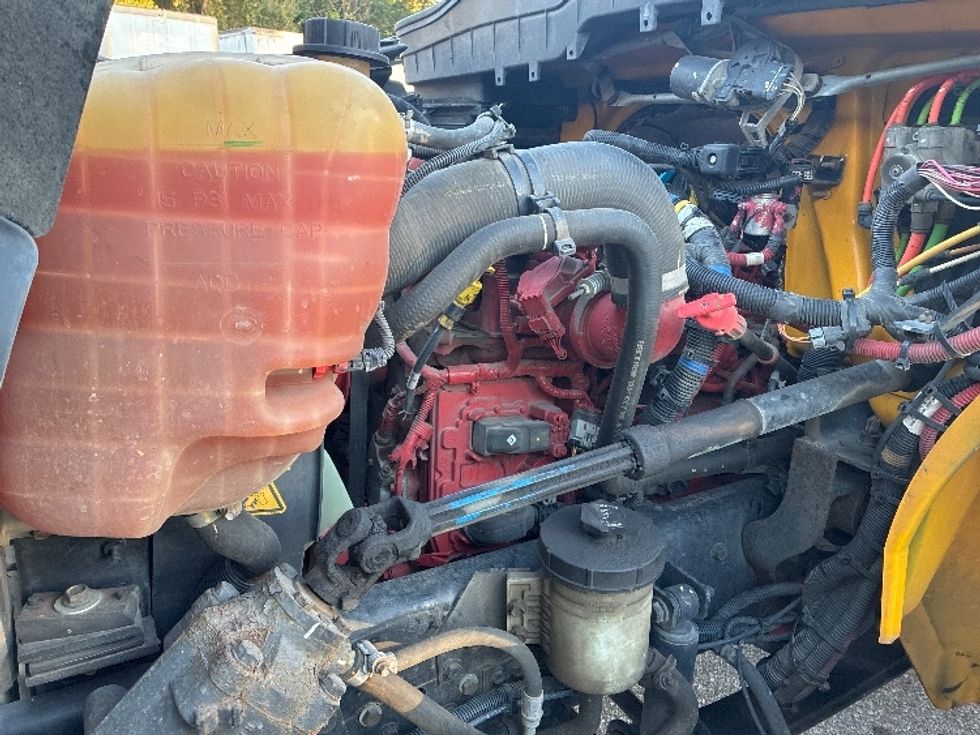 Medium Duty Box Truck-Light and Medium Duty Trucks-International-2021-MV607-Pensacola-FL-180,090\n\t\tmiles-$ 39,000 - Image 24