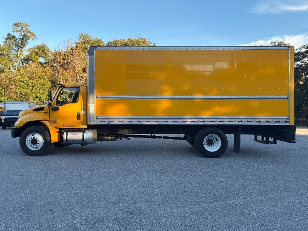 Medium Duty Box Truck-Light and Medium Duty Trucks-International-2021-MV607-Pensacola-FL-180,090\n\t\tmiles-$ 39,000 - Image 4