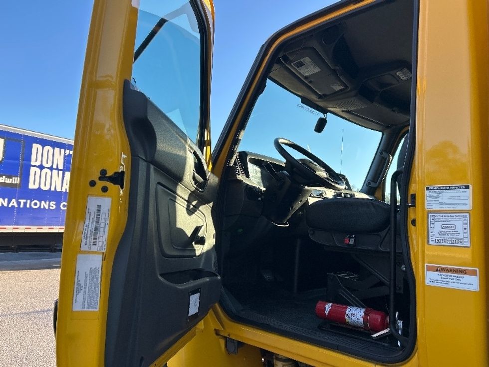 Medium Duty Box Truck-Light and Medium Duty Trucks-International-2021-MV607-Pensacola-FL-182,445\n\t\tmiles-$ 41,250 - Image 16