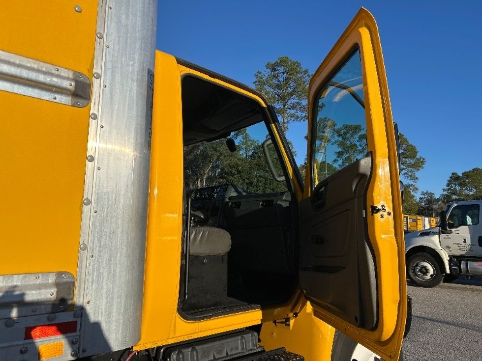 Medium Duty Box Truck-Light and Medium Duty Trucks-International-2021-MV607-Pensacola-FL-182,445\n\t\tmiles-$ 41,250 - Image 20