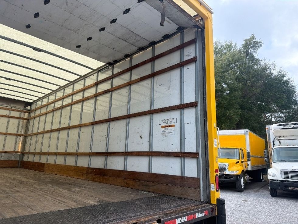 Medium Duty Box Truck-Light and Medium Duty Trucks-International-2021-MV607-Pensacola-FL-193,189\n\t\tmiles-$ 43,250 - Image 12