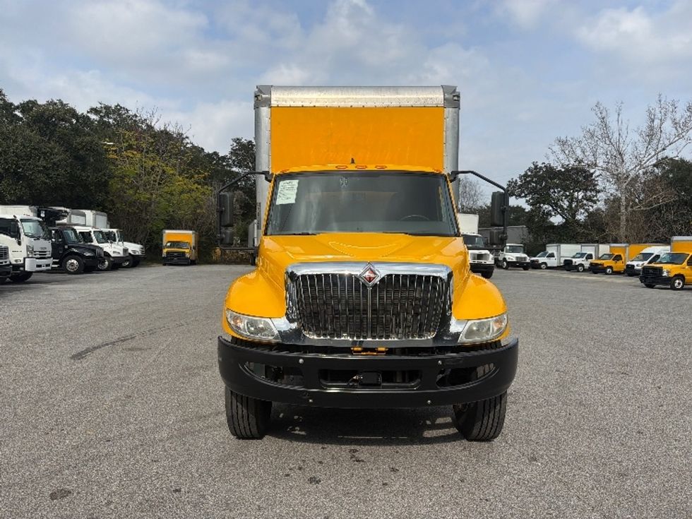 Medium Duty Box Truck-Light and Medium Duty Trucks-International-2021-MV607-Pensacola-FL-193,189\n\t\tmiles-$ 43,250 - Image 2