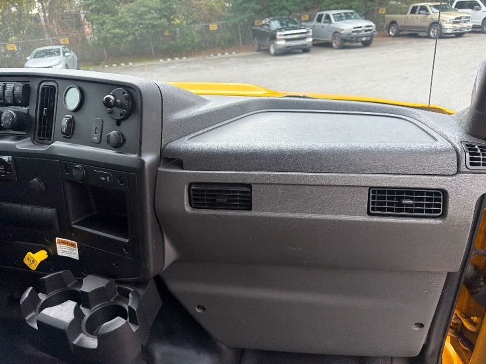 Medium Duty Box Truck-Light and Medium Duty Trucks-International-2021-MV607-Pensacola-FL-193,189\n\t\tmiles-$ 43,250 - Image 21