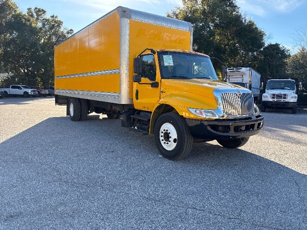 Medium Duty Box Truck-Light and Medium Duty Trucks-International-2021-MV607-Pensacola-FL-195,163\n\t\tmiles-$ 43,000 - Image 1