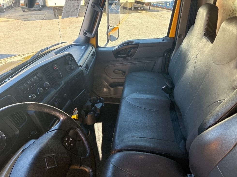 Medium Duty Box Truck-Light and Medium Duty Trucks-International-2021-MV607-Pensacola-FL-195,163\n\t\tmiles-$ 43,000 - Image 19