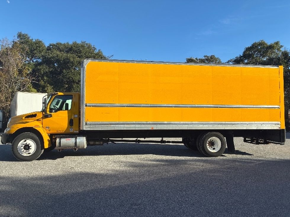 Medium Duty Box Truck-Light and Medium Duty Trucks-International-2021-MV607-Pensacola-FL-195,163\n\t\tmiles-$ 43,000 - Image 4