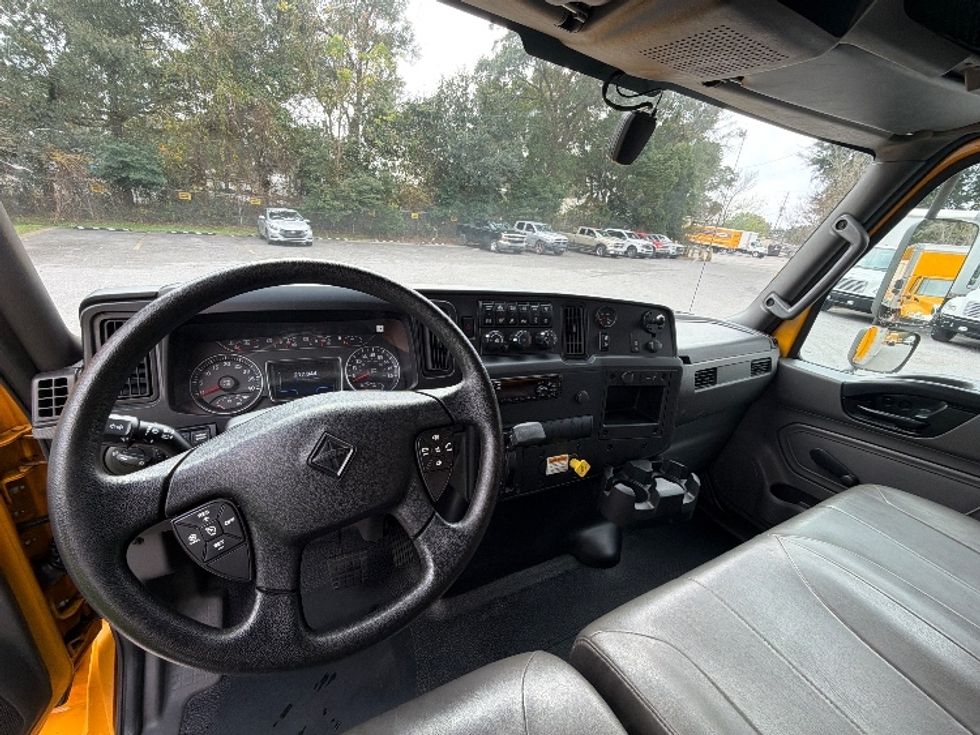 Medium Duty Box Truck-Light and Medium Duty Trucks-International-2021-MV607-Pensacola-FL-217,845\n\t\tmiles-$ 39,750 - Image 18