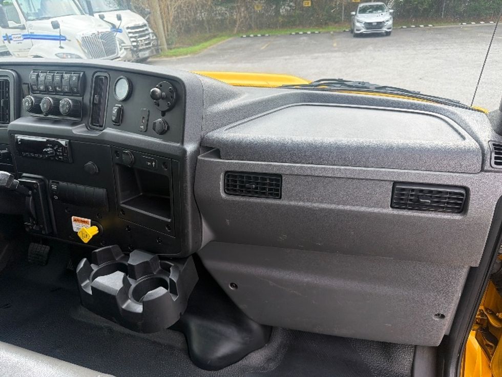 Medium Duty Box Truck-Light and Medium Duty Trucks-International-2021-MV607-Pensacola-FL-217,845\n\t\tmiles-$ 39,750 - Image 21