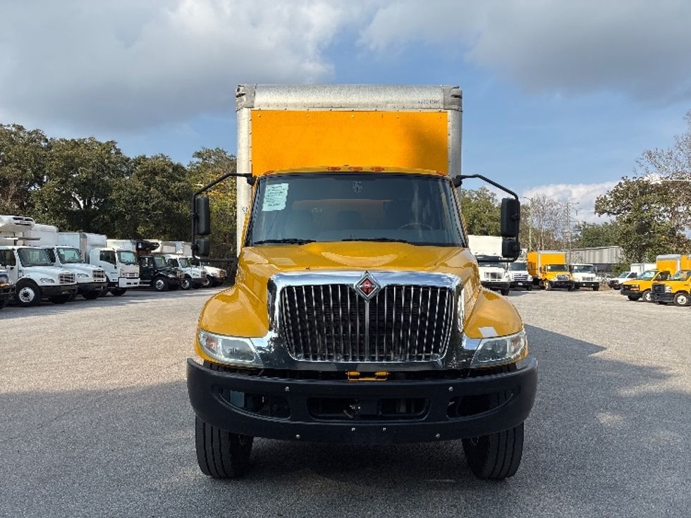 Medium Duty Box Truck-Light and Medium Duty Trucks-International-2021-MV607-Pensacola-FL-218,351\n\t\tmiles-$ 39,500 - Image 2