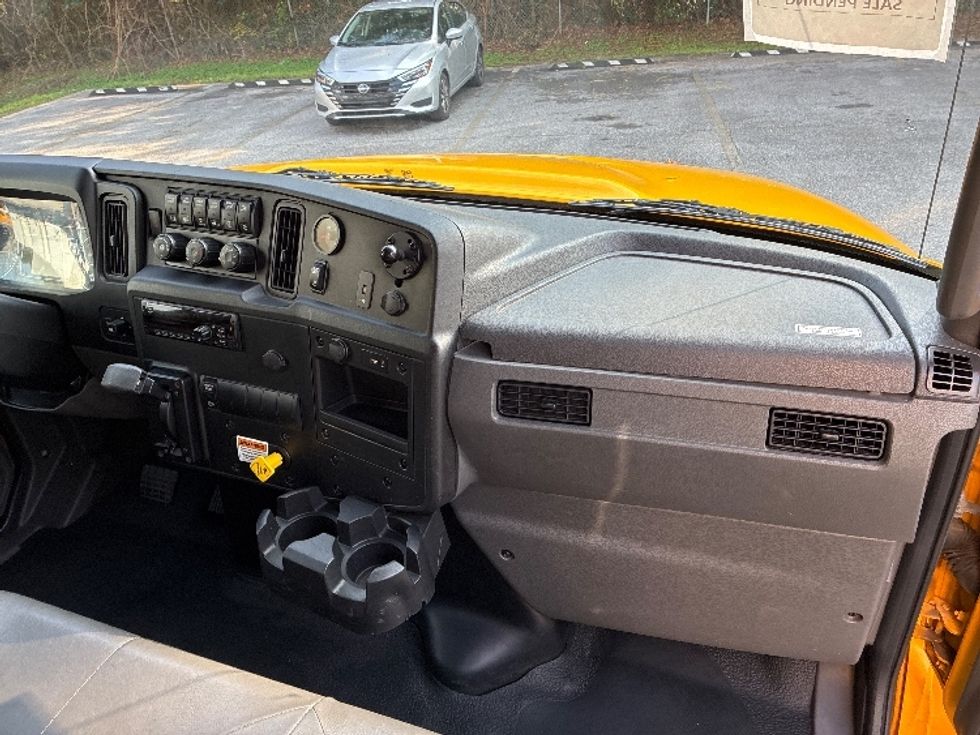 Medium Duty Box Truck-Light and Medium Duty Trucks-International-2021-MV607-Pensacola-FL-218,351\n\t\tmiles-$ 39,500 - Image 21