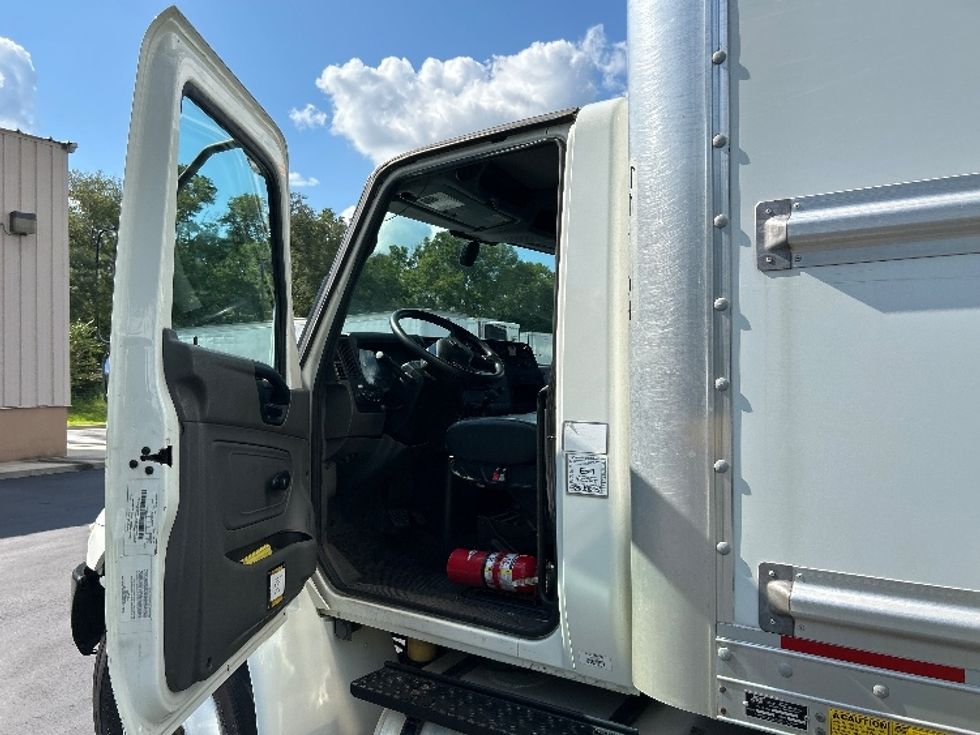 Medium Duty Box Truck-Light and Medium Duty Trucks-International-2021-MV607-Pensacola-FL-221,827\n\t\tmiles-$ 45,750 - Image 16