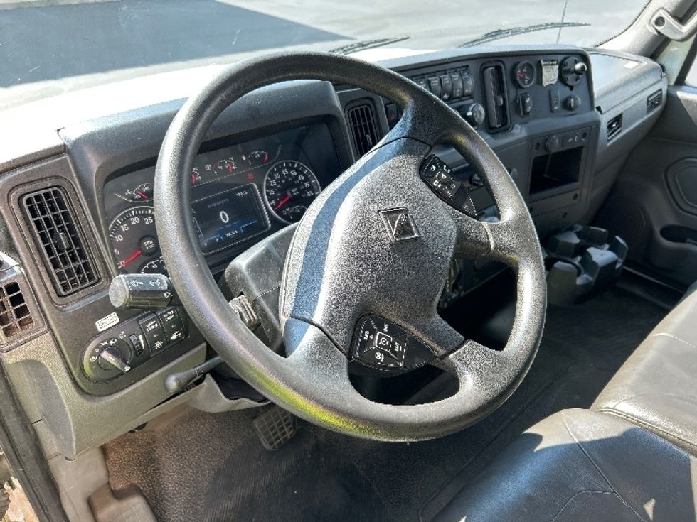 Medium Duty Box Truck-Light and Medium Duty Trucks-International-2021-MV607-Pensacola-FL-221,827\n\t\tmiles-$ 45,750 - Image 17