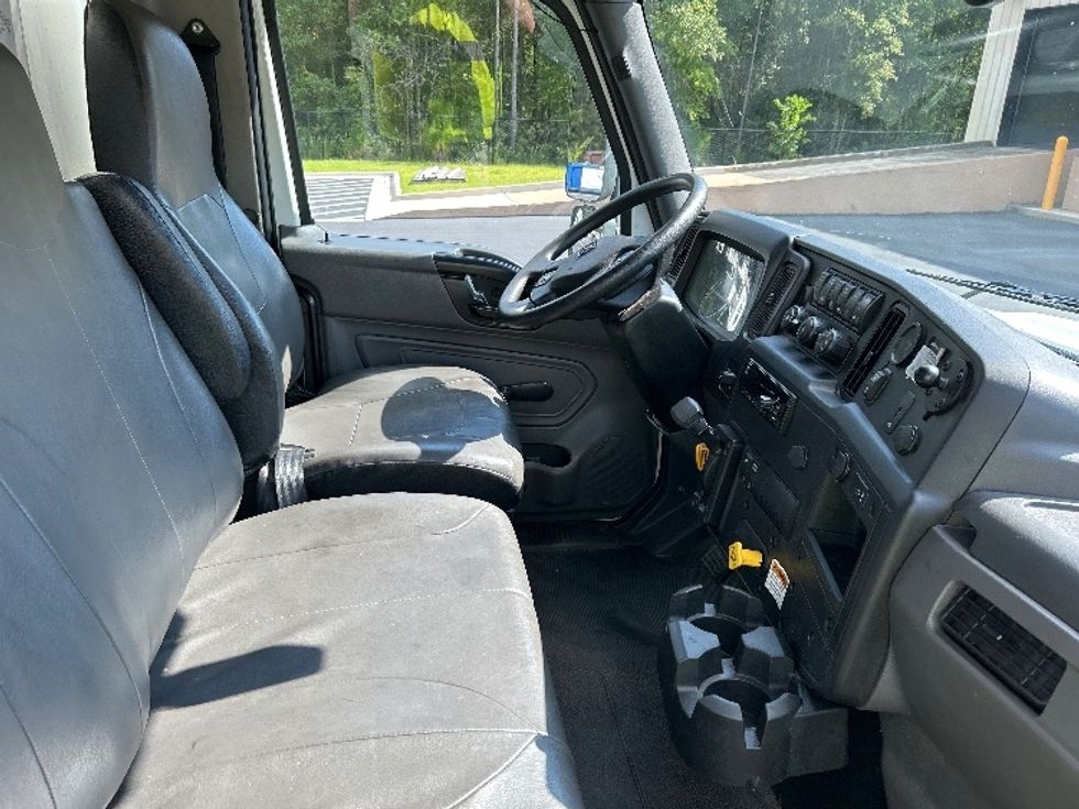 Medium Duty Box Truck-Light and Medium Duty Trucks-International-2021-MV607-Pensacola-FL-221,827\n\t\tmiles-$ 45,750 - Image 22