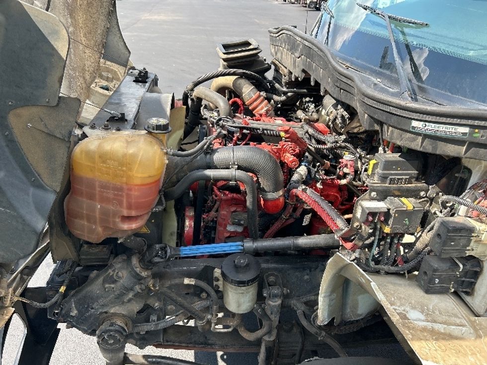 Medium Duty Box Truck-Light and Medium Duty Trucks-International-2021-MV607-Pensacola-FL-221,827\n\t\tmiles-$ 45,750 - Image 24