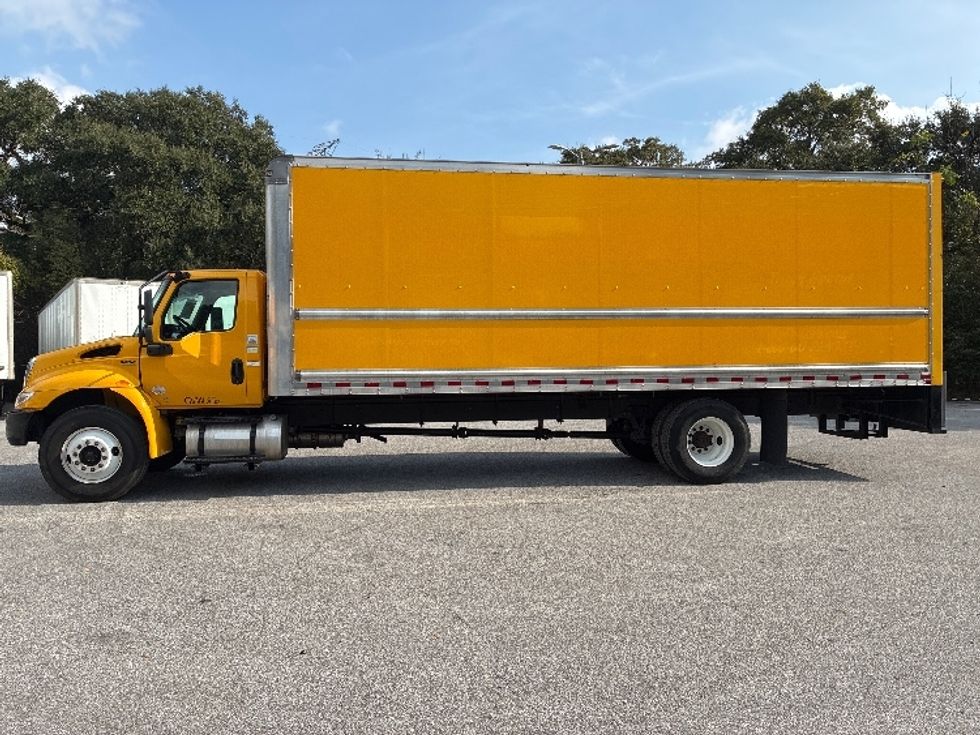Medium Duty Box Truck-Light and Medium Duty Trucks-International-2021-MV607-Pensacola-FL-223,415\n\t\tmiles-$ 39,000 - Image 4
