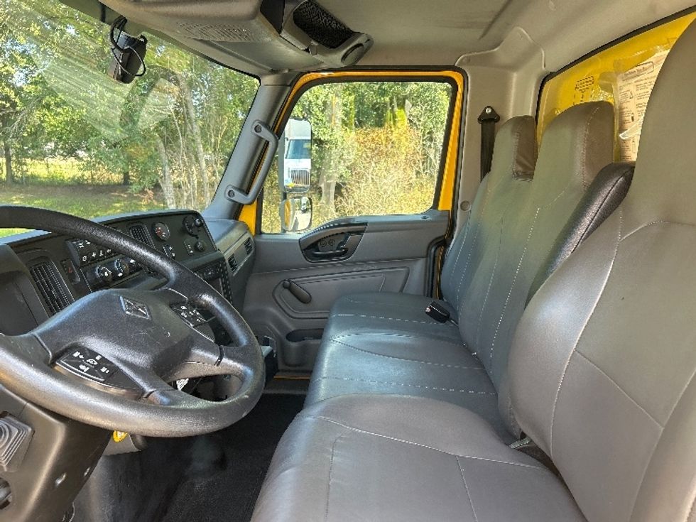 Medium Duty Box Truck-Light and Medium Duty Trucks-International-2021-MV607-Pensacola-FL-256,019\n\t\tmiles-$ 31,250 - Image 19