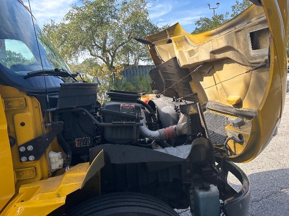 Medium Duty Box Truck-Light and Medium Duty Trucks-International-2021-MV607-Pensacola-FL-256,019\n\t\tmiles-$ 31,250 - Image 23