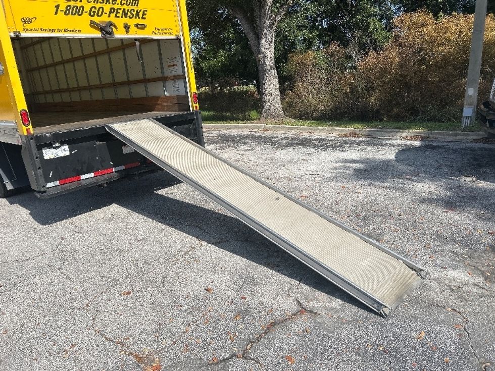 Medium Duty Box Truck-Light and Medium Duty Trucks-International-2021-MV607-Pensacola-FL-256,019\n\t\tmiles-$ 31,250 - Image 9