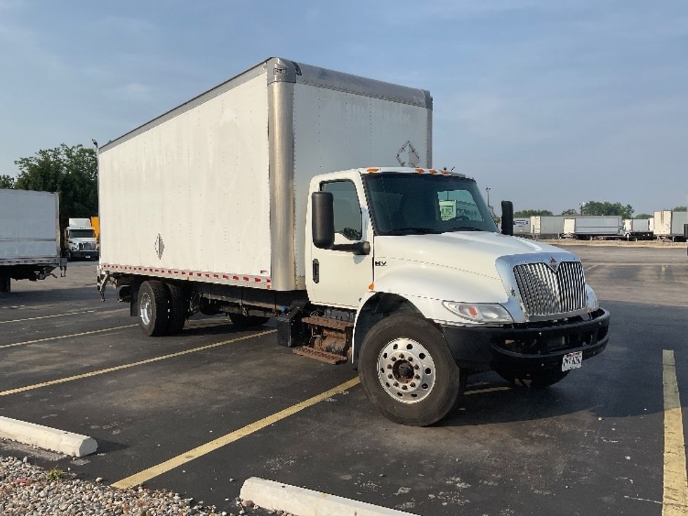 Medium Duty Box Truck-Light and Medium Duty Trucks-International-2021-MV607-Perrysburg-OH-139,794\n\t\tmiles-$ 57,500 - Image 1