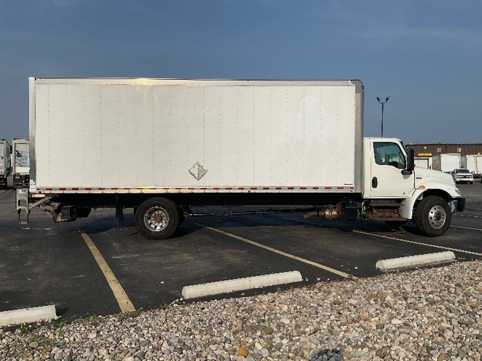 Medium Duty Box Truck-Light and Medium Duty Trucks-International-2021-MV607-Perrysburg-OH-139,794\n\t\tmiles-$ 57,500 - Image 14