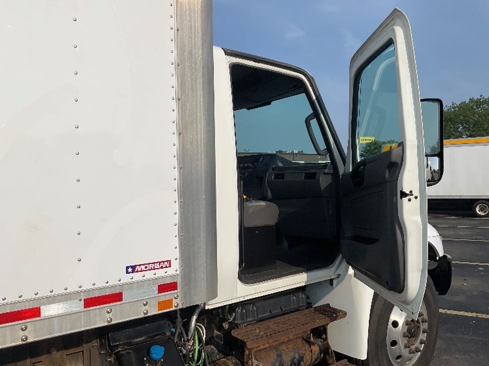 Medium Duty Box Truck-Light and Medium Duty Trucks-International-2021-MV607-Perrysburg-OH-139,794\n\t\tmiles-$ 57,500 - Image 19