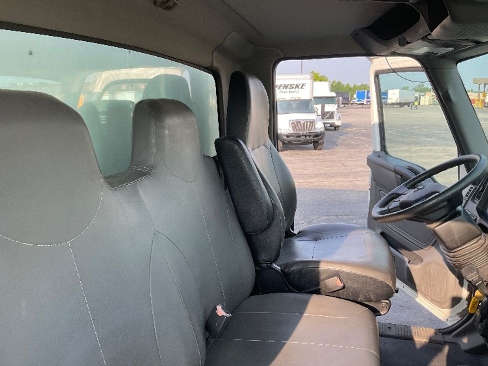 Medium Duty Box Truck-Light and Medium Duty Trucks-International-2021-MV607-Perrysburg-OH-139,794\n\t\tmiles-$ 57,500 - Image 21