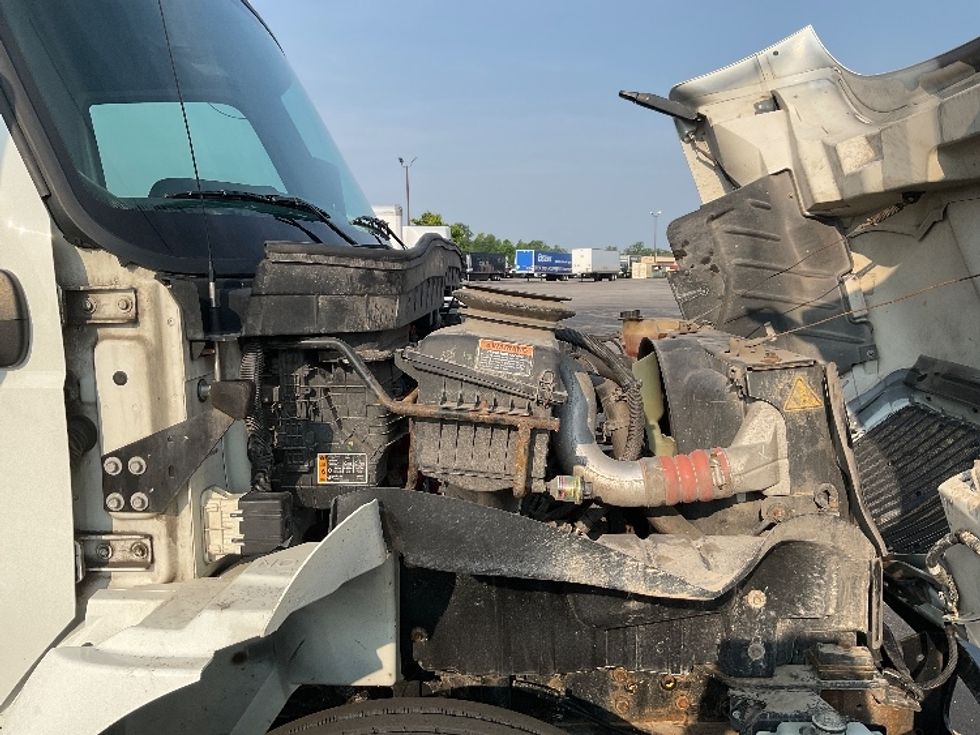 Medium Duty Box Truck-Light and Medium Duty Trucks-International-2021-MV607-Perrysburg-OH-139,794\n\t\tmiles-$ 57,500 - Image 22