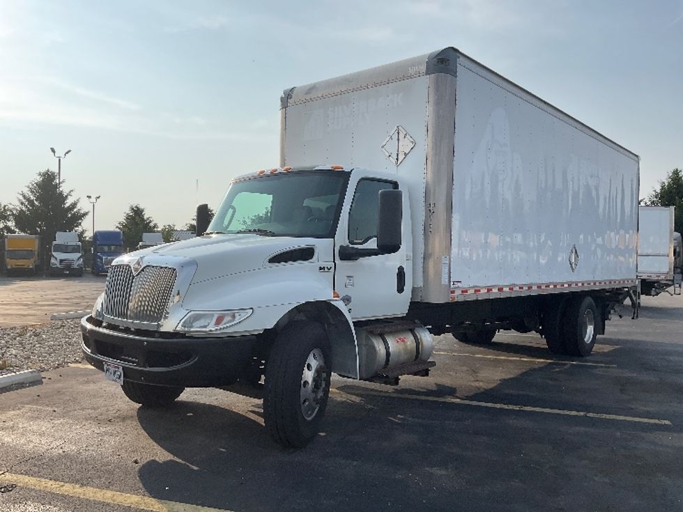 Medium Duty Box Truck-Light and Medium Duty Trucks-International-2021-MV607-Perrysburg-OH-139,794\n\t\tmiles-$ 57,500 - Image 3
