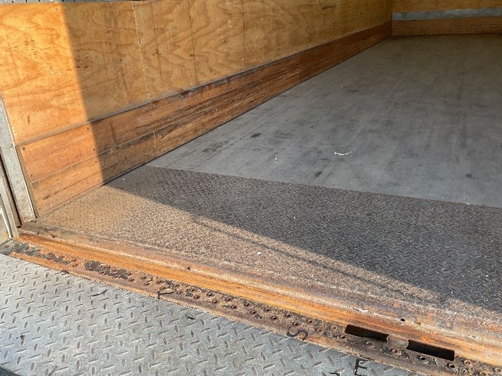 Medium Duty Box Truck-Light and Medium Duty Trucks-International-2021-MV607-Perrysburg-OH-139,794\n\t\tmiles-$ 57,500 - Image 9