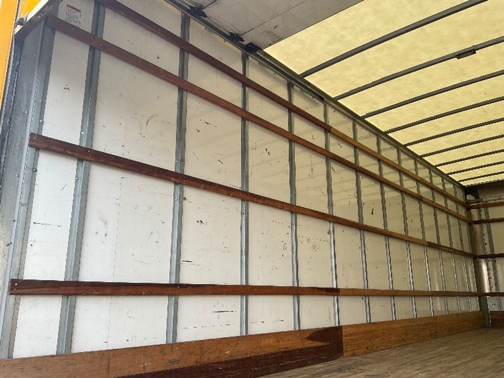 Medium Duty Box Truck-Light and Medium Duty Trucks-International-2021-MV607-Perrysburg-OH-204,998\n\t\tmiles-$ 39,250 - Image 10